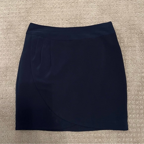 Banana Republic Dresses & Skirts - Banana Republic Mini Navy Draped Skirt Size 0